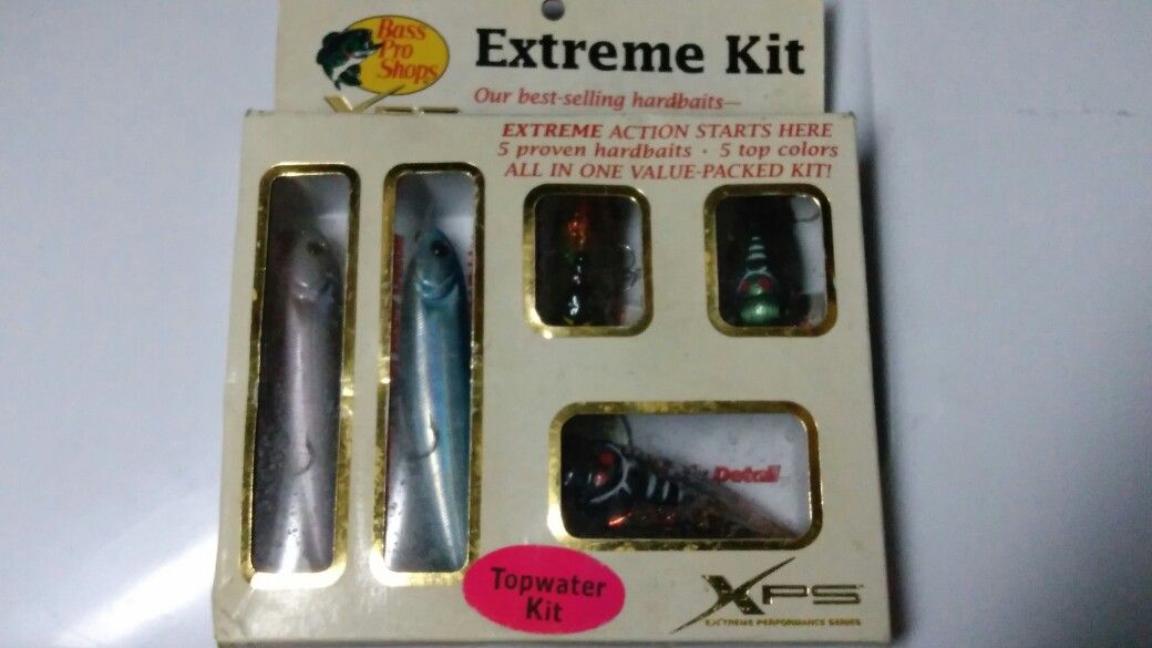 Bass Pro Shop Extreme Top Water Kit Hardbaits NIB