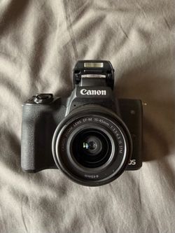 Canon M50 Mark II with 15-45mm Kit Lens