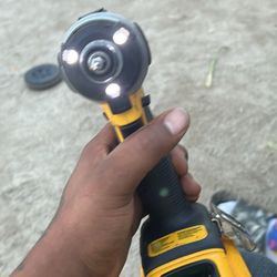 Dewalt Atomic Compact Drill 
