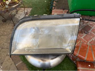 Mbz headlight passenger side
