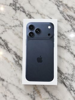iPhone 17 pro Max 256gb brand new open box factory unlocked