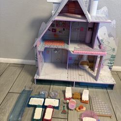 L.O.L Surprise Winter Disco Chalet