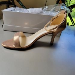 Davids Bridal Rose Gold Heels 7.5 Wide New