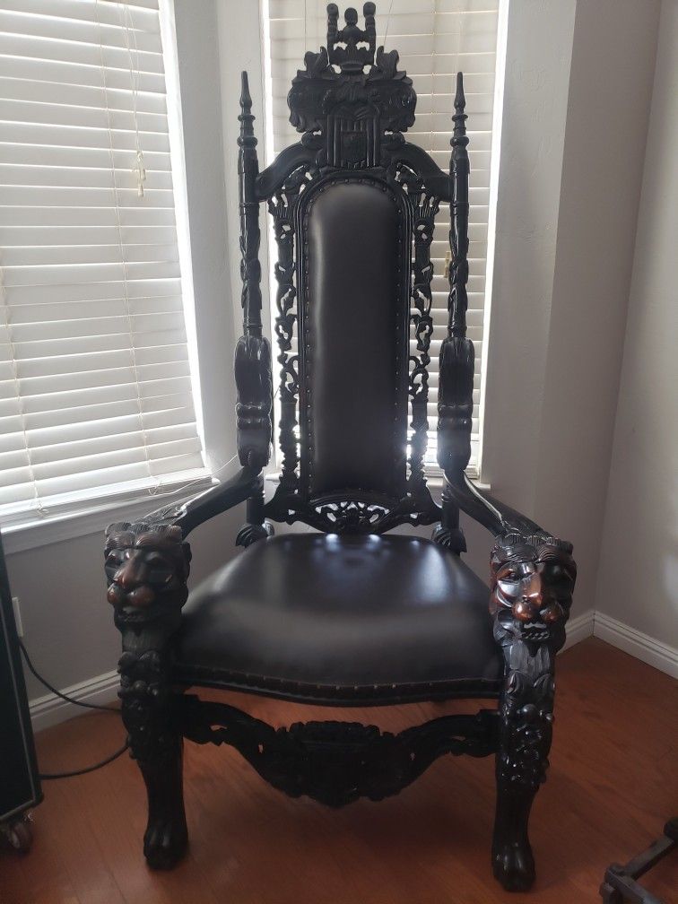 Lion King Thone Chair, Gothic , Throne Kingdom.