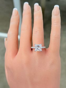 14KT Princess cut 4.50Ctw VS1/E Lab Diamond Engagement Ring
