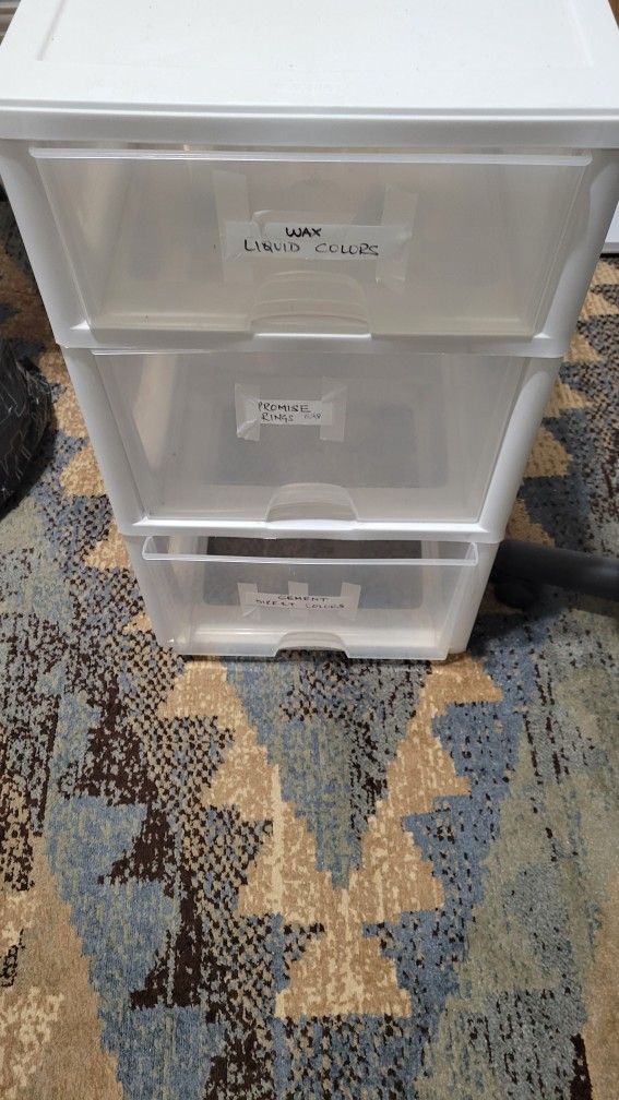 LARGE PLASTIC DRAWERS
