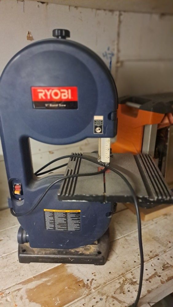 Ryobi 9" Band Saw
