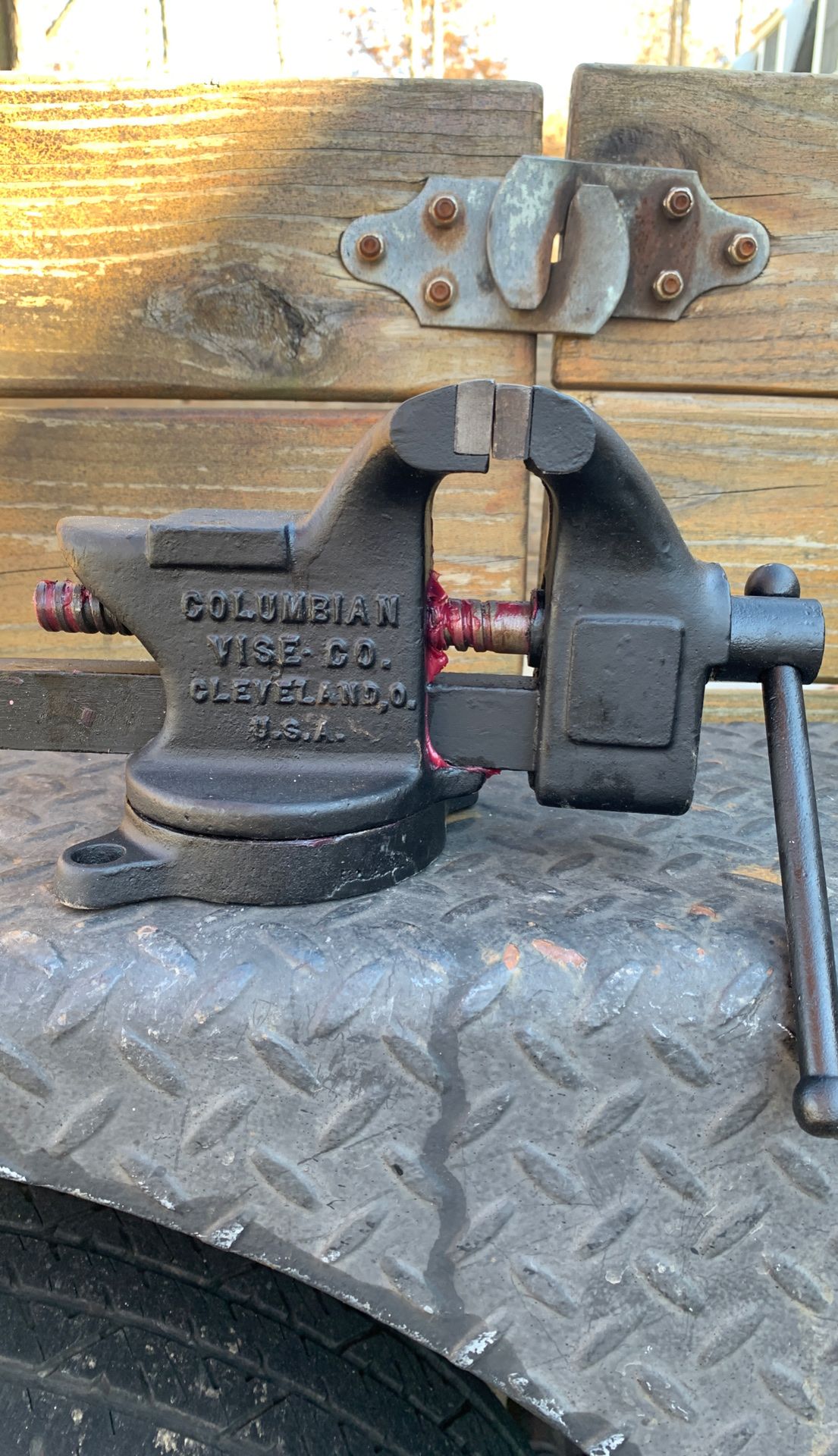 Vise (Colombian Vise Co. No. 43)