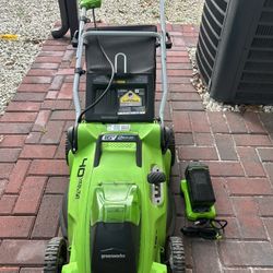 Greenworks 40V Cordless Lawn Mower + Battery & Charger