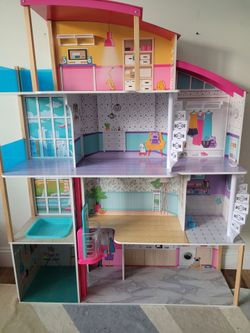 Large Barbie dollhouse
