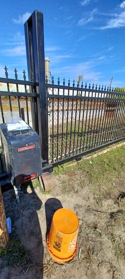 Motor Liftmaster,Gates And Kerpad With Card And Code