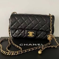 Chanel shoulder bag