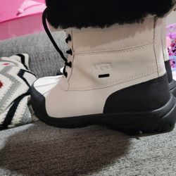 UGG Boots Size 9  Men's 