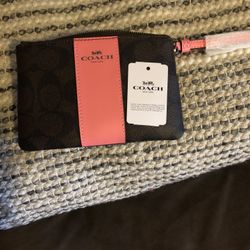 COACH WRISTLET WALLETS ONE ZIPPER BAG BRAND NEW