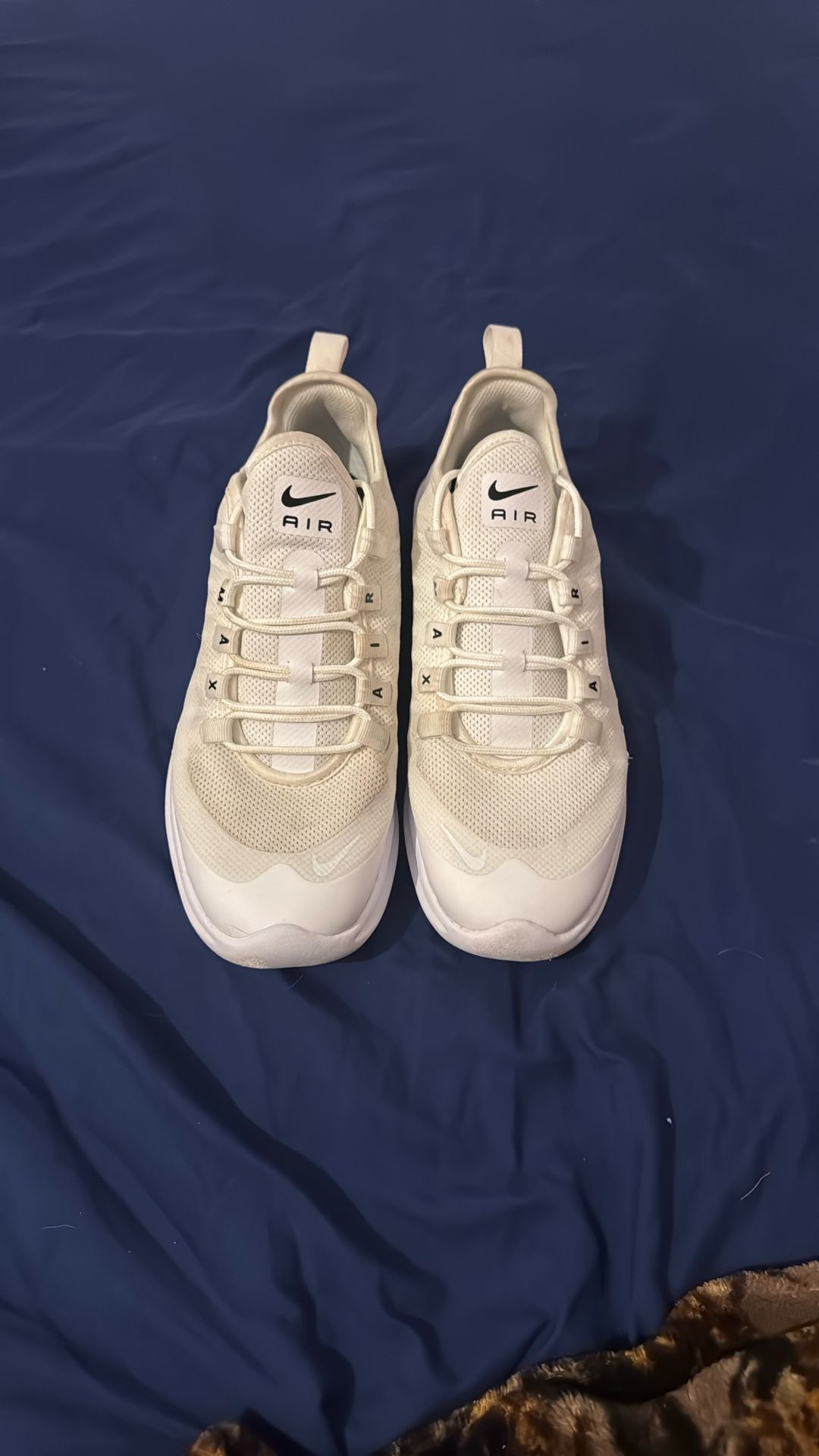 Nike Air Max Size: 10
