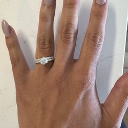 Engagement Ring & Wedding Band