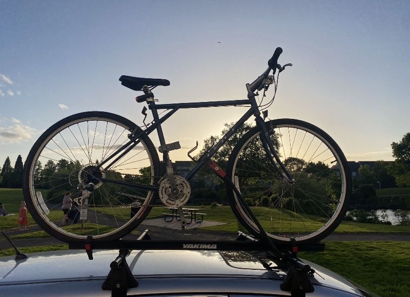YAKIMA LOCKJAW UPRIGHT BIKE BICYCLE ROOF RACK MOUNT