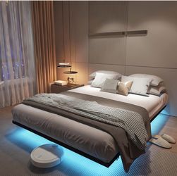 CALIFORNIA KING FLOATING BED FRAME WITH LIGHTS AND CHARGING STATION📣NO MATTRESS📣👇CROSSROADS 👇