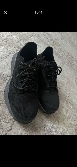Steel toe shoes