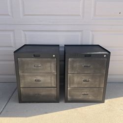 Large Metal Tool Storage Table With Drawers
