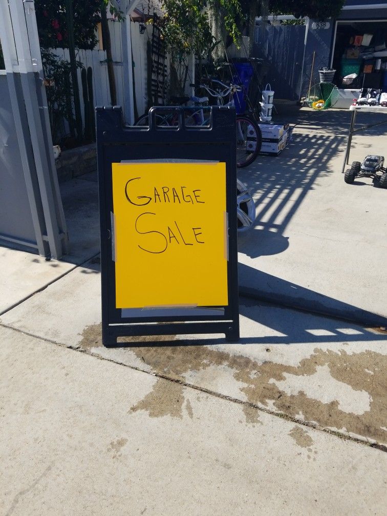 Garage Sale All Day!!!domingo 27 Octubre...mensage Para Info!!!