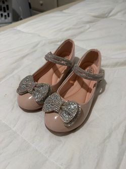 Girl’s shoes