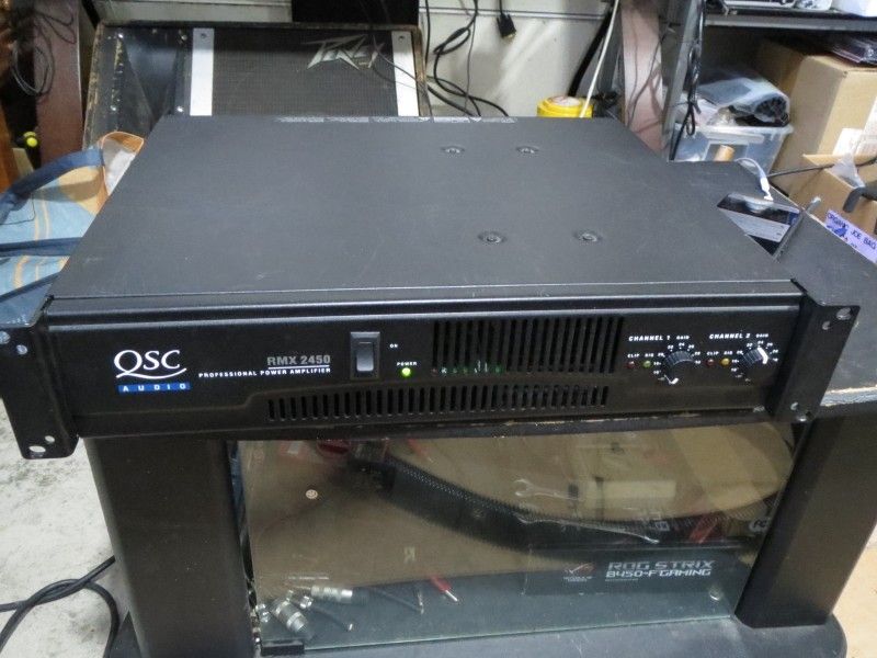QSC RMX(contact info removed)W Stereo Power Amplifier. Like New