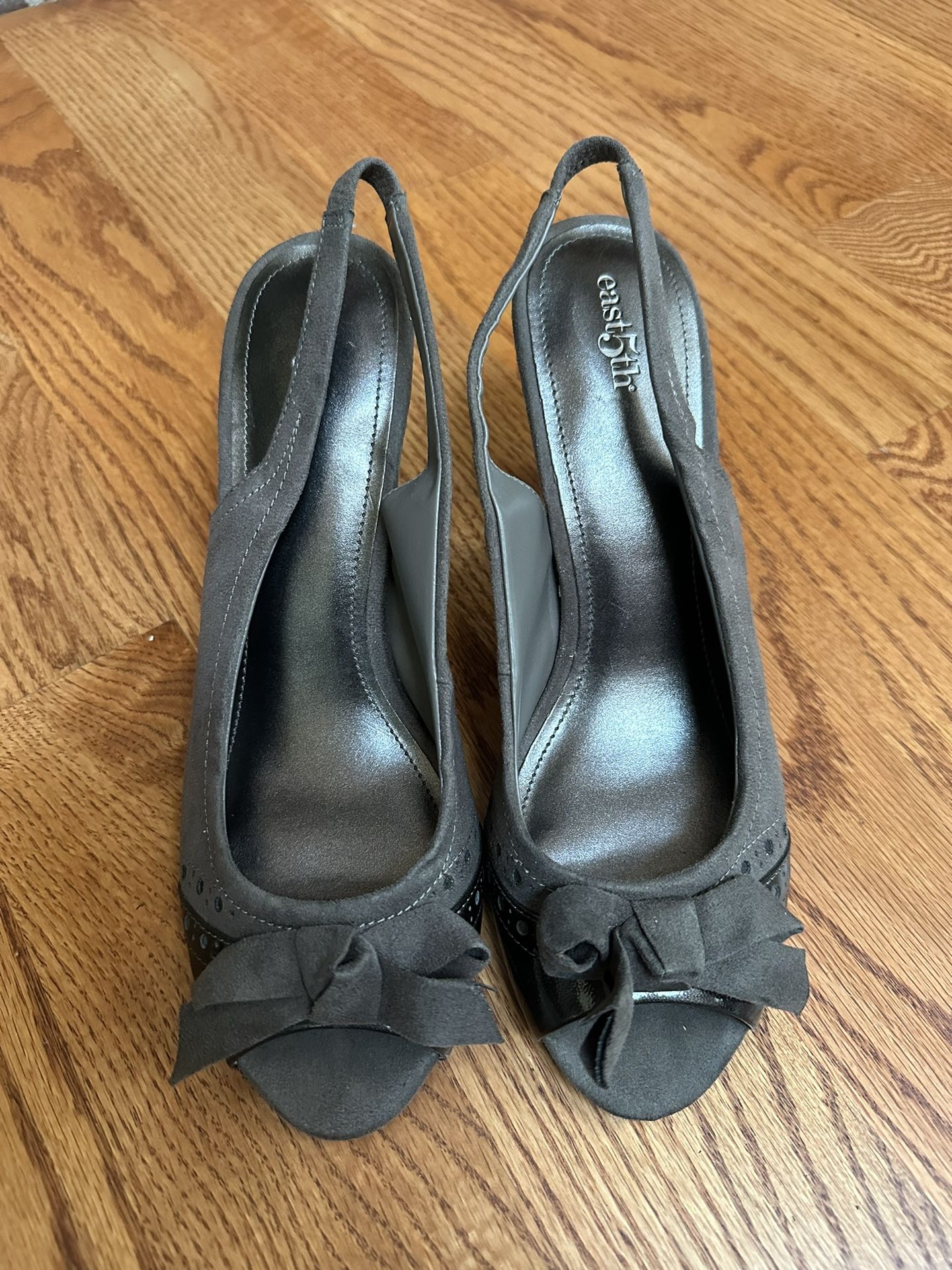 East 5th Gray Women’s Heel Size 8.5