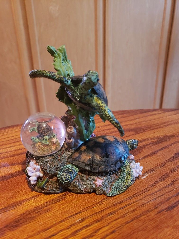 Decor. Beautiful Sea Turtles. $20
