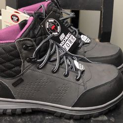 Skechers  Comp Toe Women Size 8
