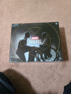 Marvel Legends  Charles Xavier Logan