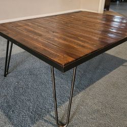 Rustic Style Coffee Table 