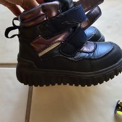 Unisex Kids Boots, Size 9