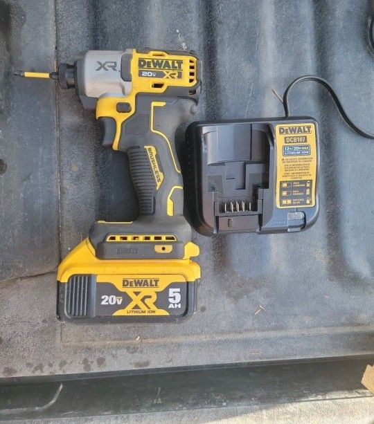 DEWALT 20V XR BRUSHLESS IMPACT DRIVER MOD# DCF845 WITH 5AH BATTERY AND CHARGER