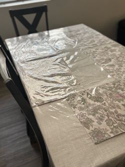 Dinning table for 6