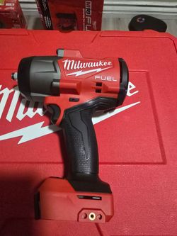Milwaukee Impact 1/2 M18