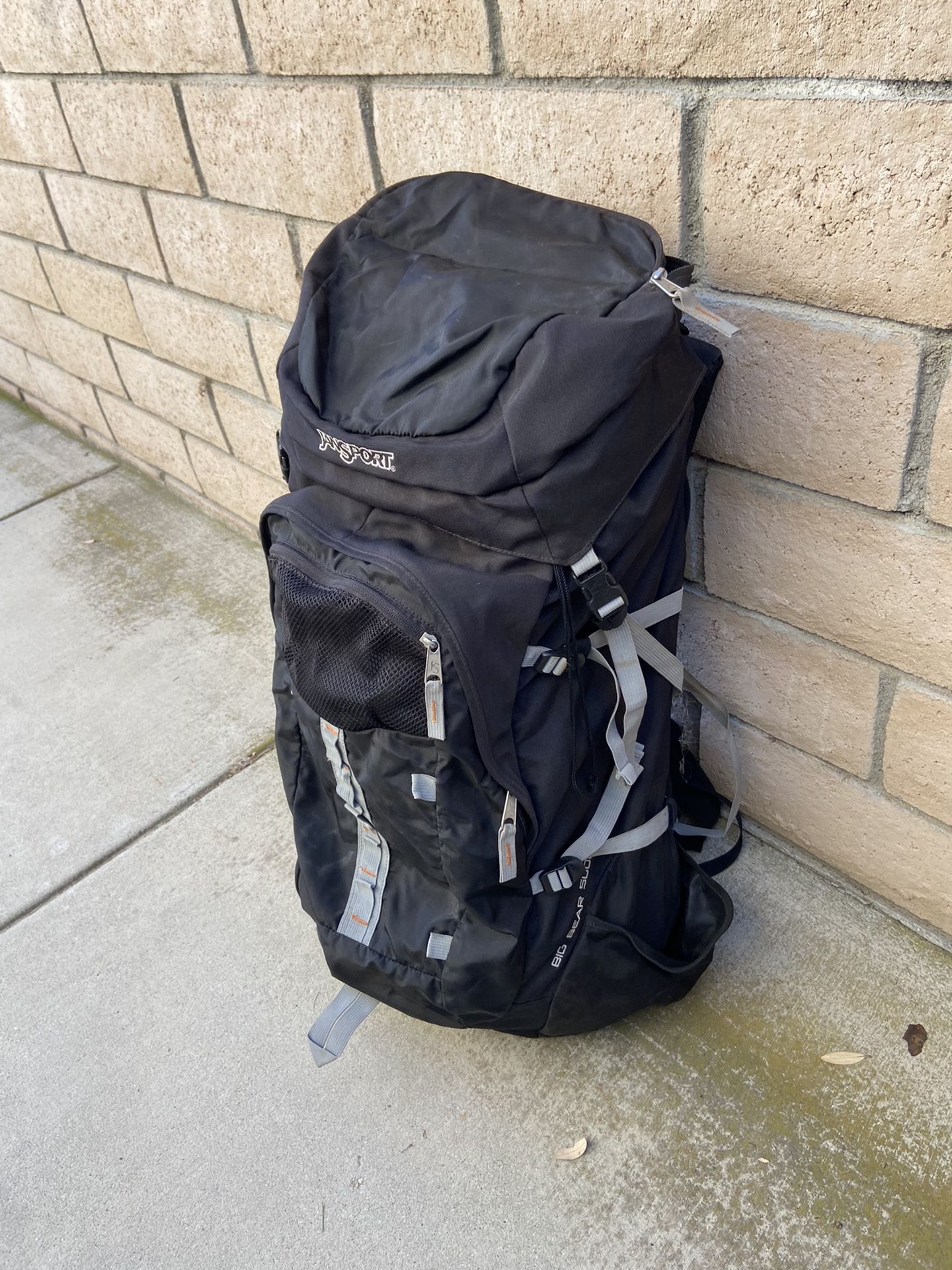 Jansport big sales bear 5000