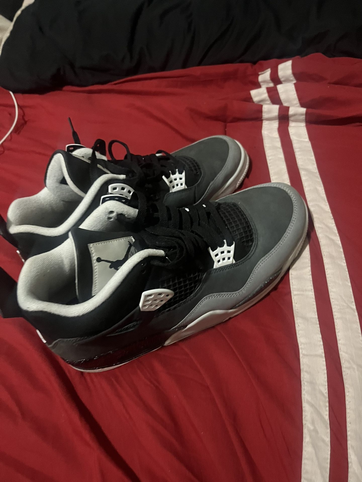 Jordan 4 Retro 