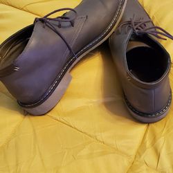 Men's Size 11 Dexter's In Really Good Condition