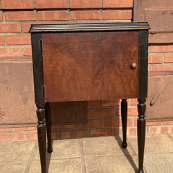 Vintage Antique Singer Sewing Machine Wood Wooden Desk Corner Table Small 