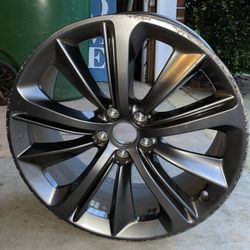 2018 Infiniti Q60 Sport  —-Only One Wheel —-Front 19*9  Wheel $180 