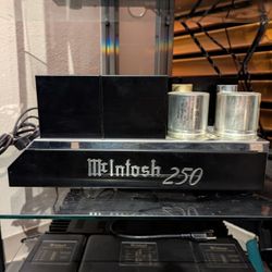 McIntosh MC250 Tube Amplifier