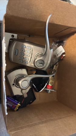 Keypad door knob lock