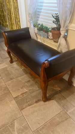 Bench. Brown color. ///. Banco. De Sala. O dormitorio. $150.