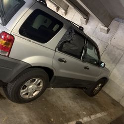 2004 Ford Escape