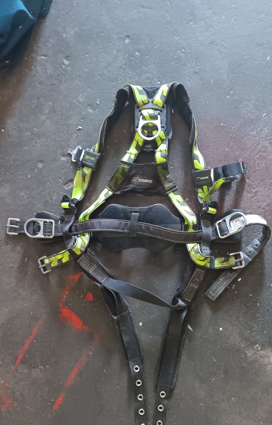 Miller Aircore Harness Bags With Dual Miller Lanyard And Yoyo