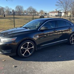 2014 Ford Taurus