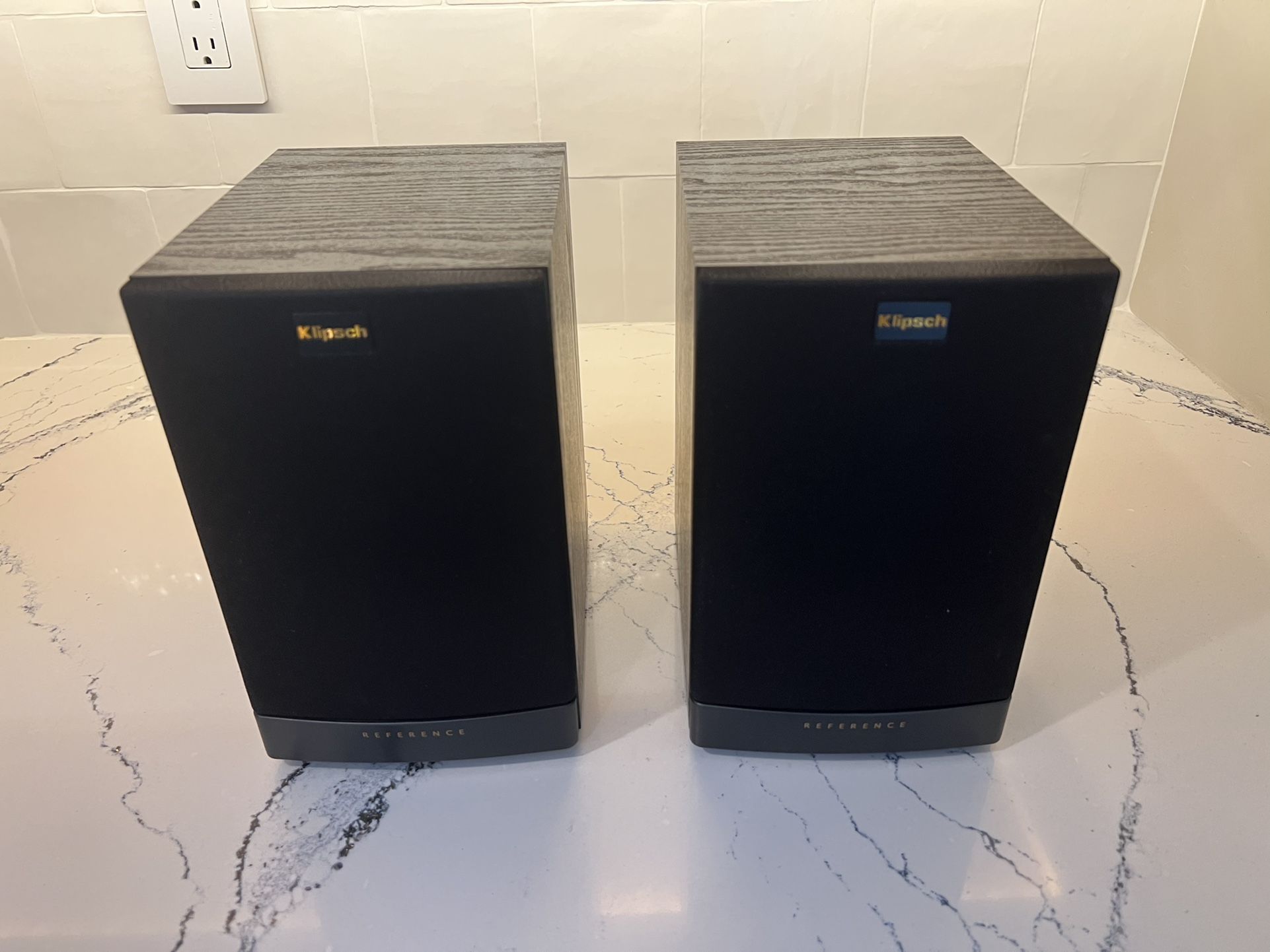 Klipsch RB-10 Bookshelf Speakers