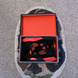 Jordan 4 Red Thunder’s 
