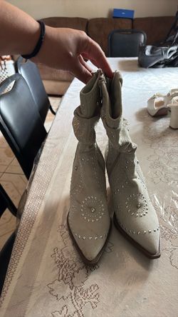 Botas